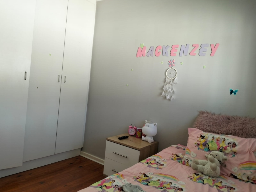 4 Bedroom Property for Sale in Beacon Bay Eastern Cape